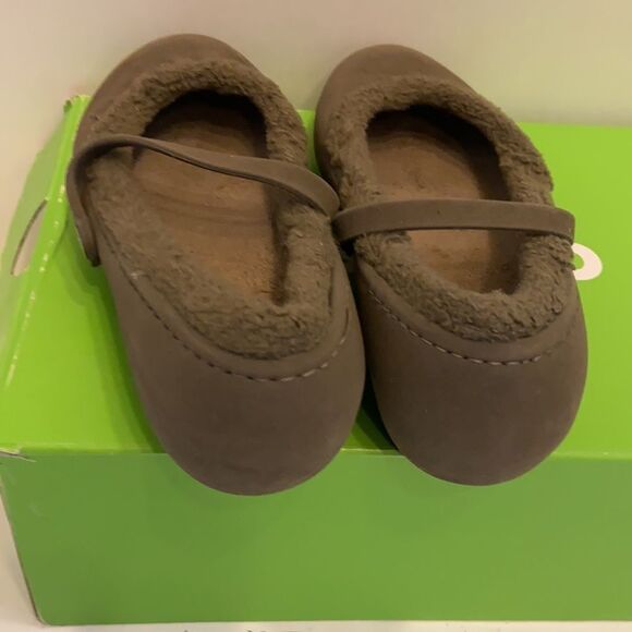 Crocs brown suede flats fur J2-4 - Picture 5 of 5